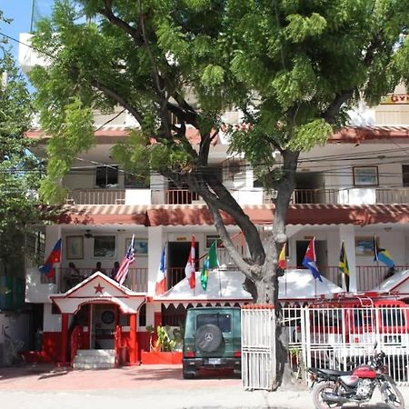 Seven Stars Hotel Musseau Bagian luar foto