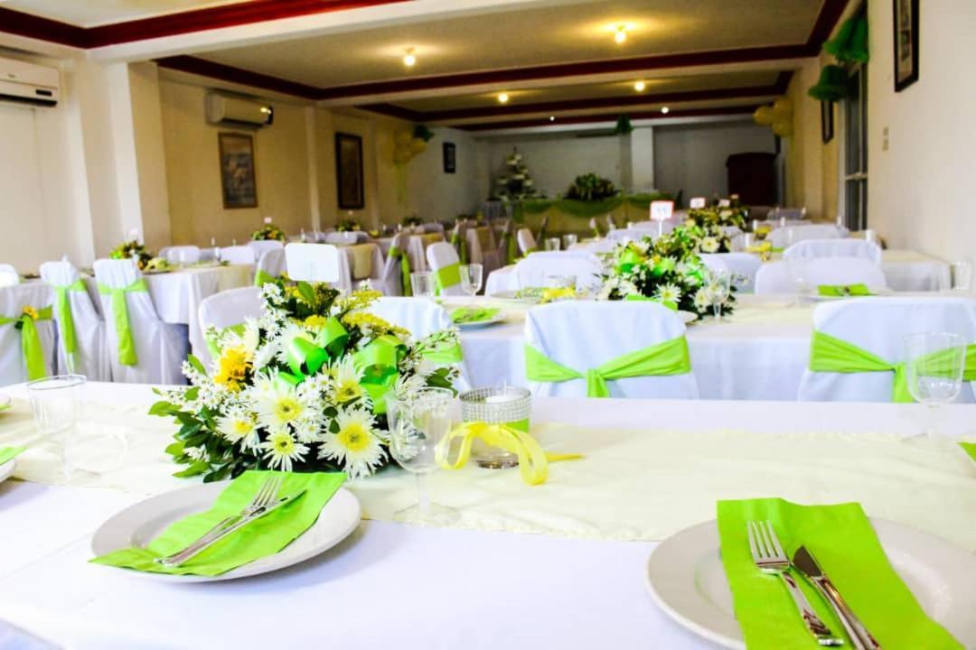 Seven Stars Hotel Musseau Bagian luar foto