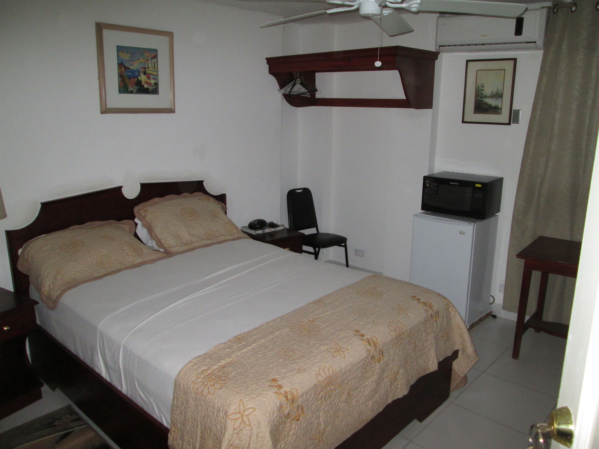 Seven Stars Hotel Musseau Bagian luar foto