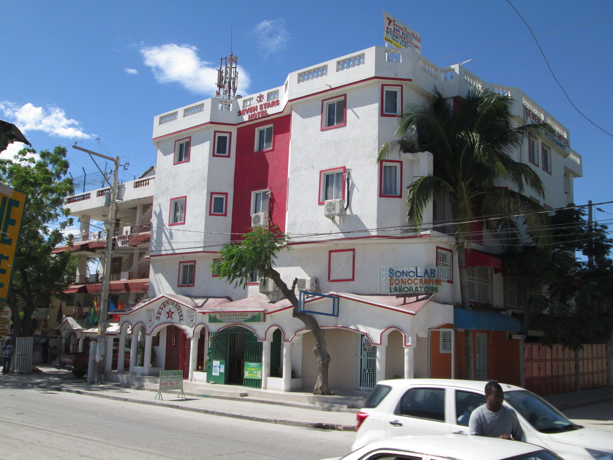 Seven Stars Hotel Musseau Bagian luar foto