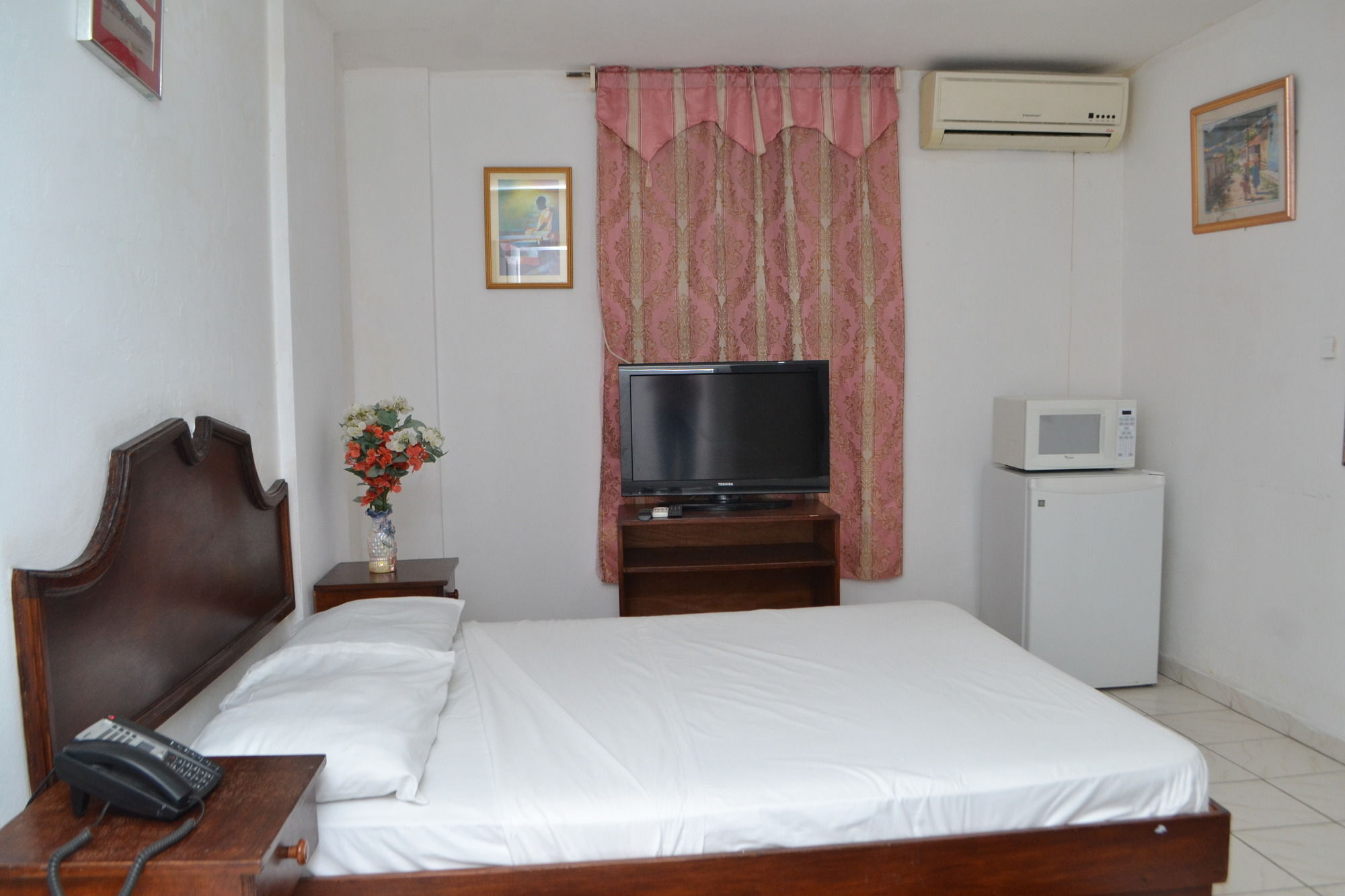 Seven Stars Hotel Musseau Bagian luar foto