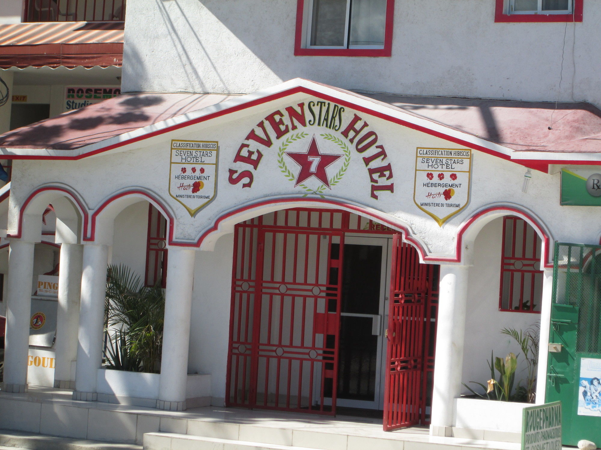Seven Stars Hotel Musseau Bagian luar foto